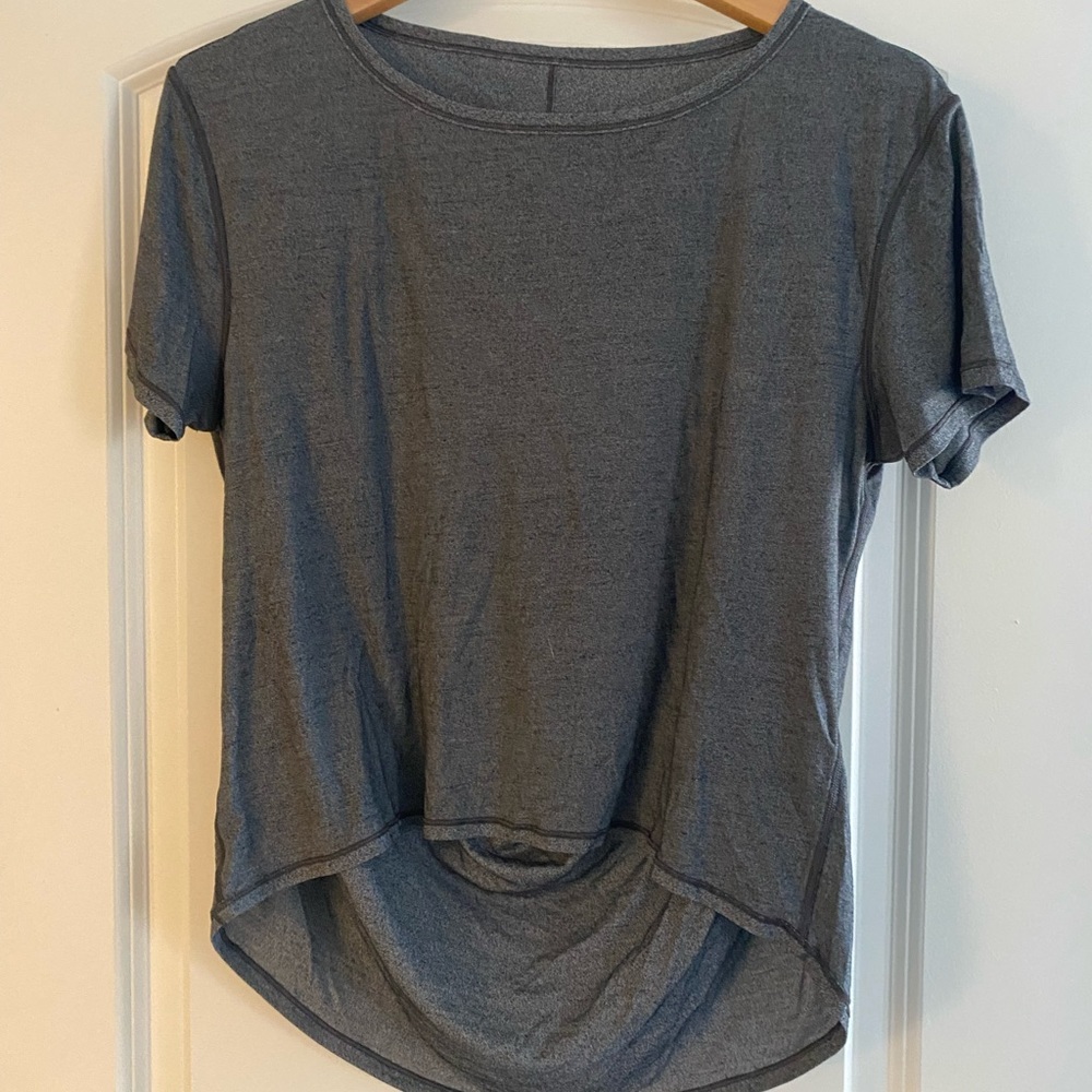 Lululemon tee